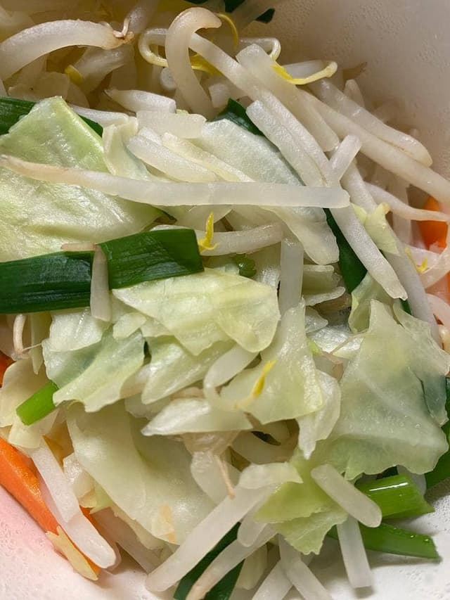 札幌味噌ラーメンアウラ 横浜駅西口パルナード店 - サブ画像1