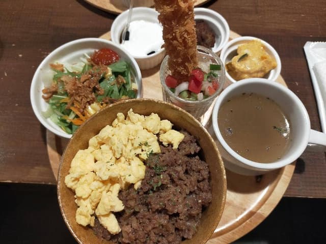 神戸牛ステーキ&ハンバーグ カミシゲ - サブ画像1