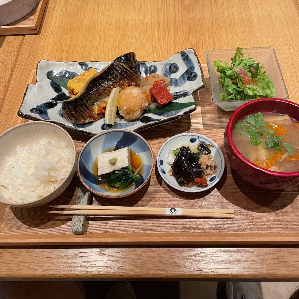 割烹ダイニング 波里