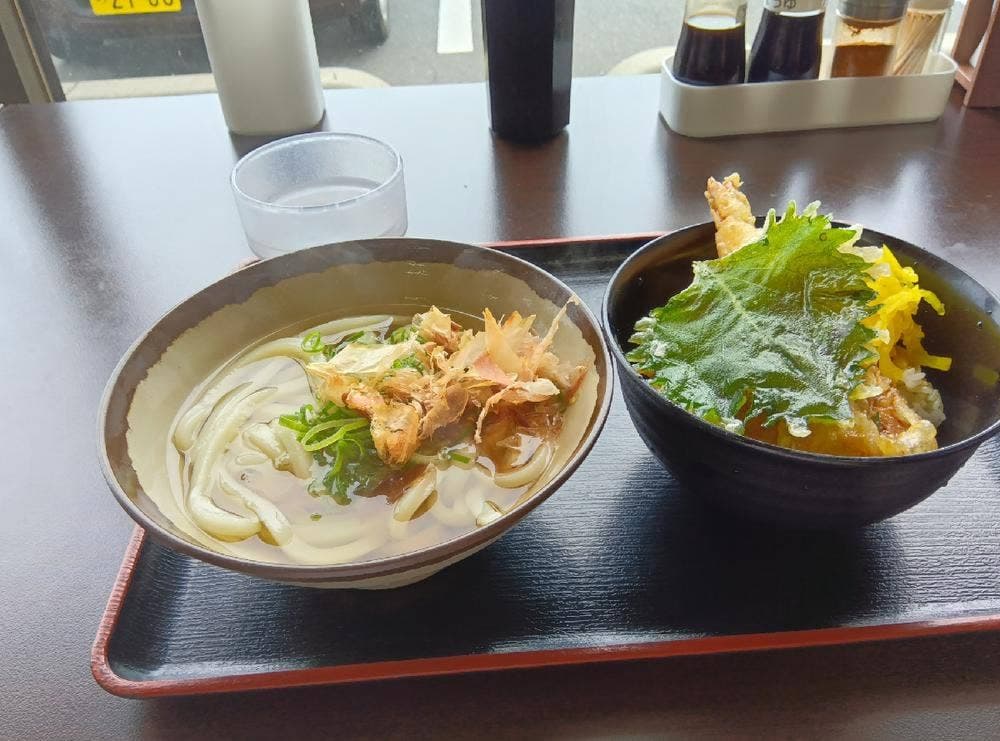 セルフうどん にじいろ
