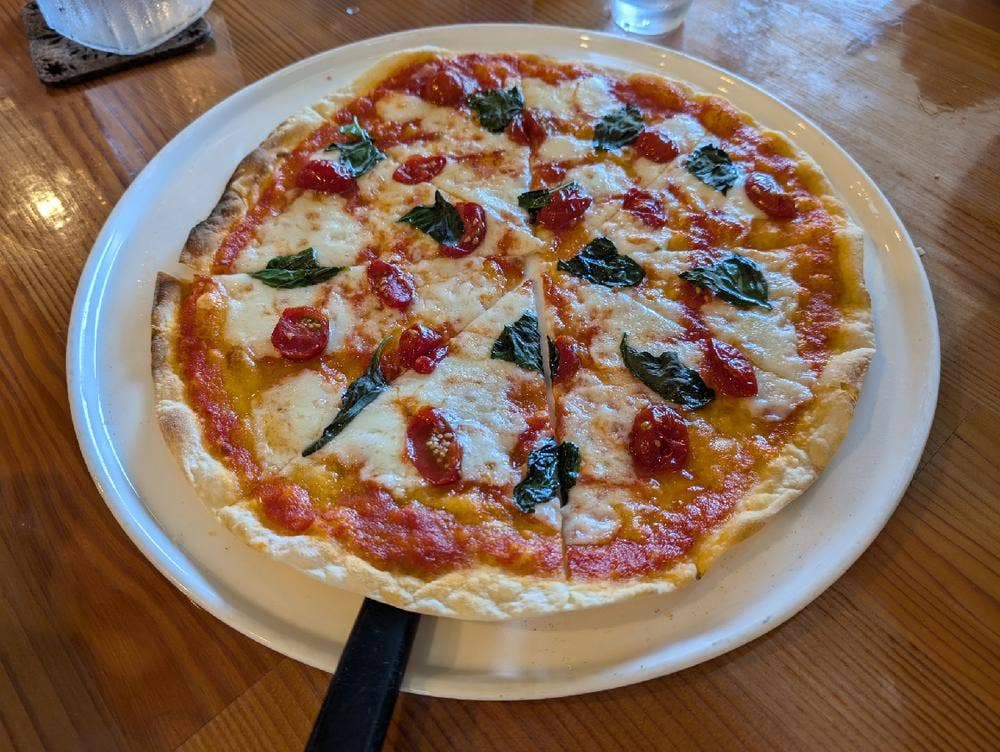 トラットリア・アンジャーネ