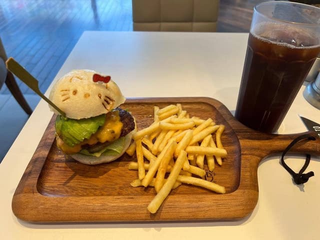 J.S. BURGERS CAFE ルミネ池袋店 - サブ画像2