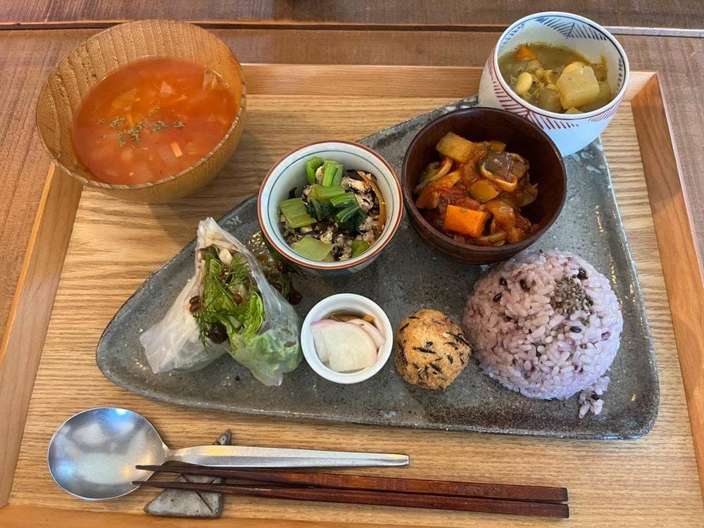 蓼科食堂 やまのいき あめのこえ