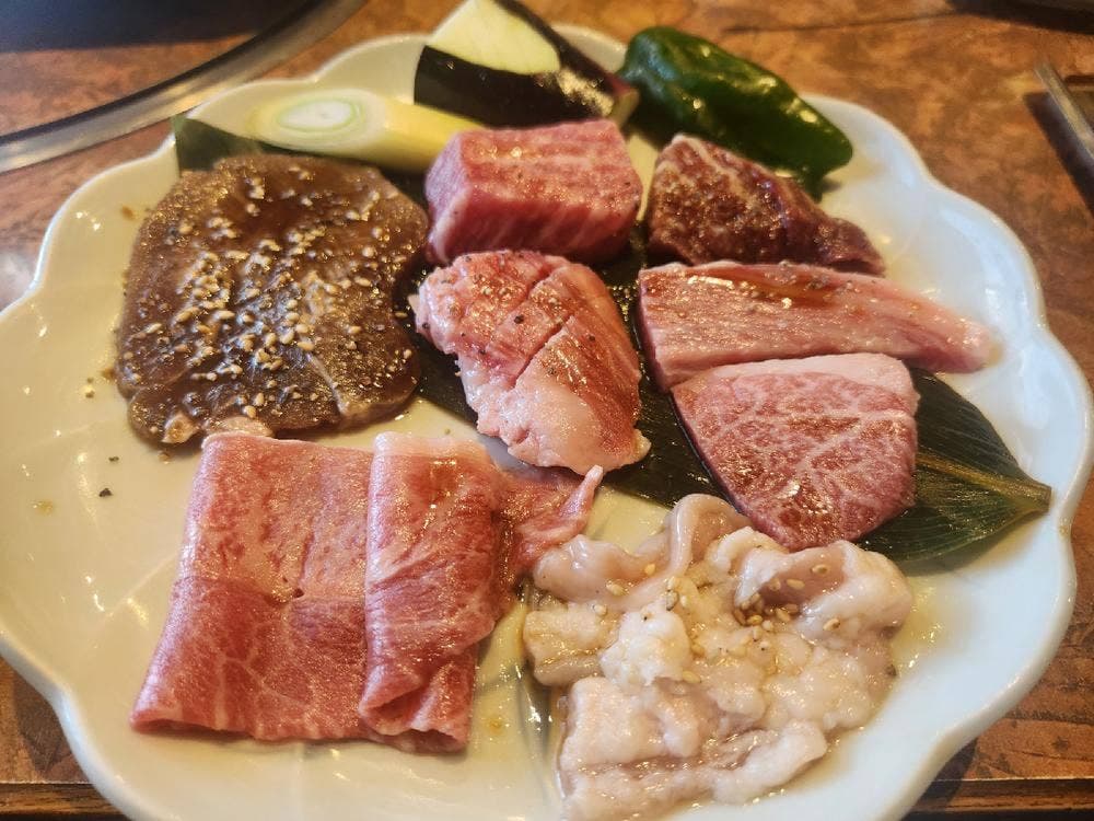 炭火焼肉 楓