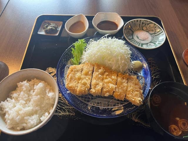 とんかつ肉料理 吉岡 - サブ画像1