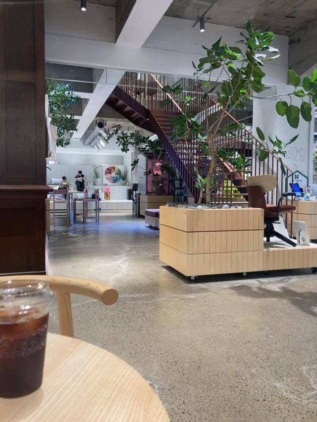 THE CAMPUS SHOP and COFFEE STAND - サブ画像3