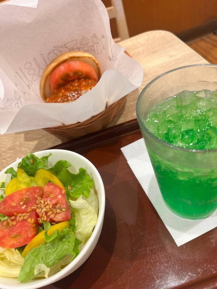 モスバーガー ウィング上大岡店
