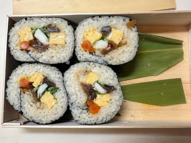 蛇の目鮨本店 神田駅東口一番街 - サブ画像1