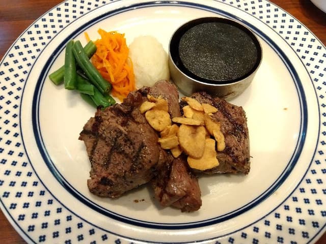 窯焼きステーキ グリルやまだ - サブ画像1