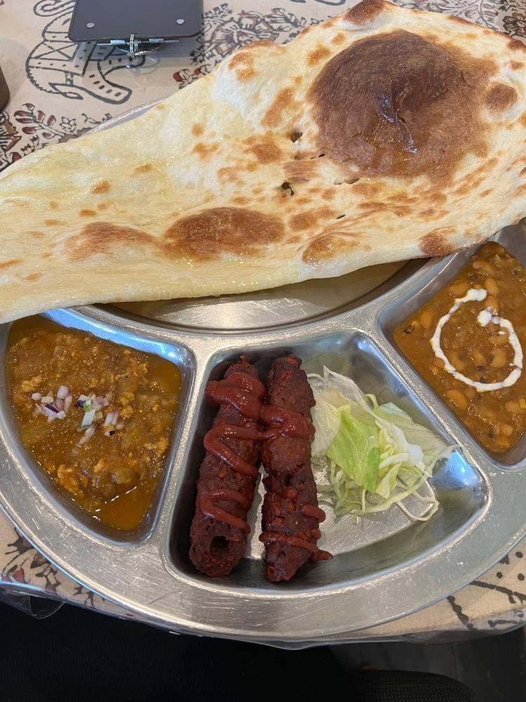 インドレストラン シャルマ 示野本店