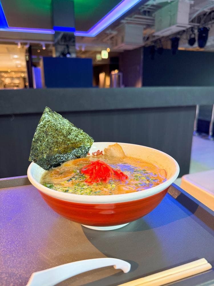九州筑豊ラーメン山小屋 SHIBUYA SCRAMBLE S