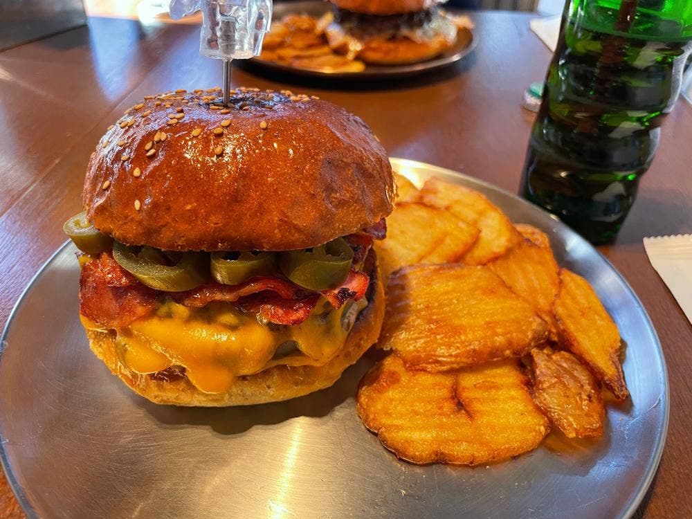 Eisha Burger