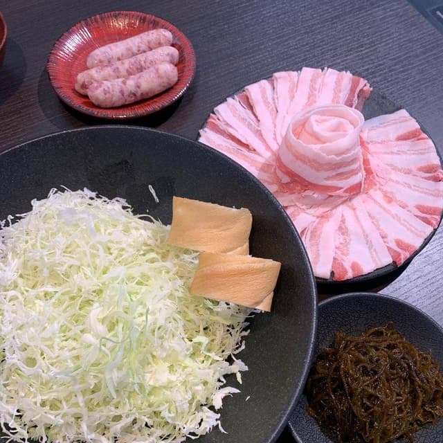 あぐー豚しゃぶしゃぶ専門店 オーシャンBoo！ 恩納万座店 - サブ画像1