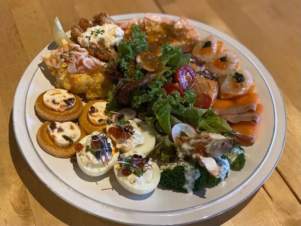 サーモンバル パーシャ