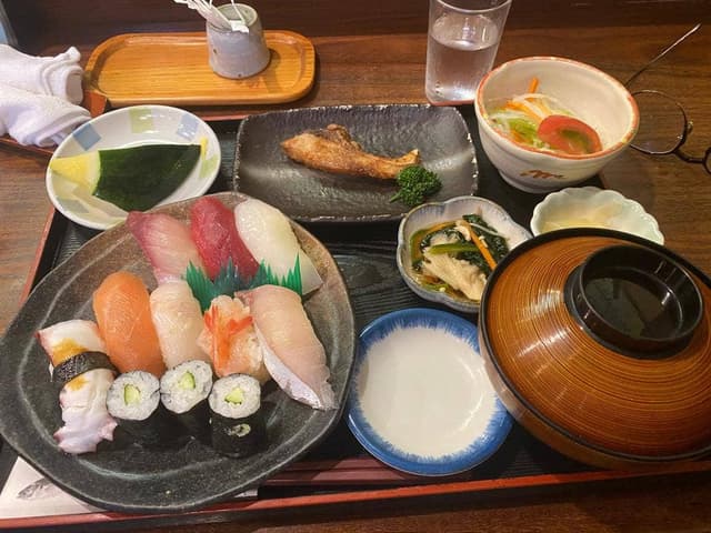 鮨会席 りょう門 - サブ画像3