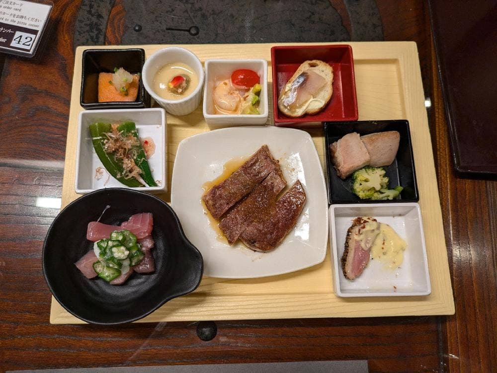 鶴雅ビュッフェダイニング札幌