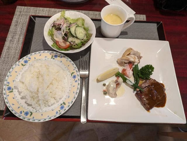 食事とお酒 ファルコン - サブ画像1