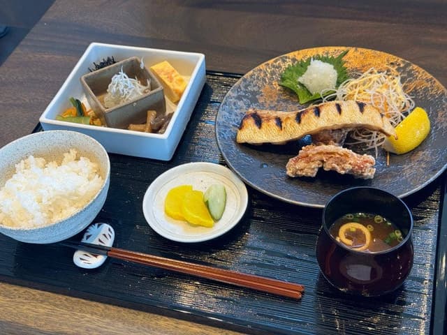 高ようじ みなとみらい店 - サブ画像2