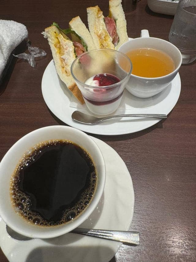 喫茶室 ルノアール 新橋汐留口駅前店 - サブ画像3