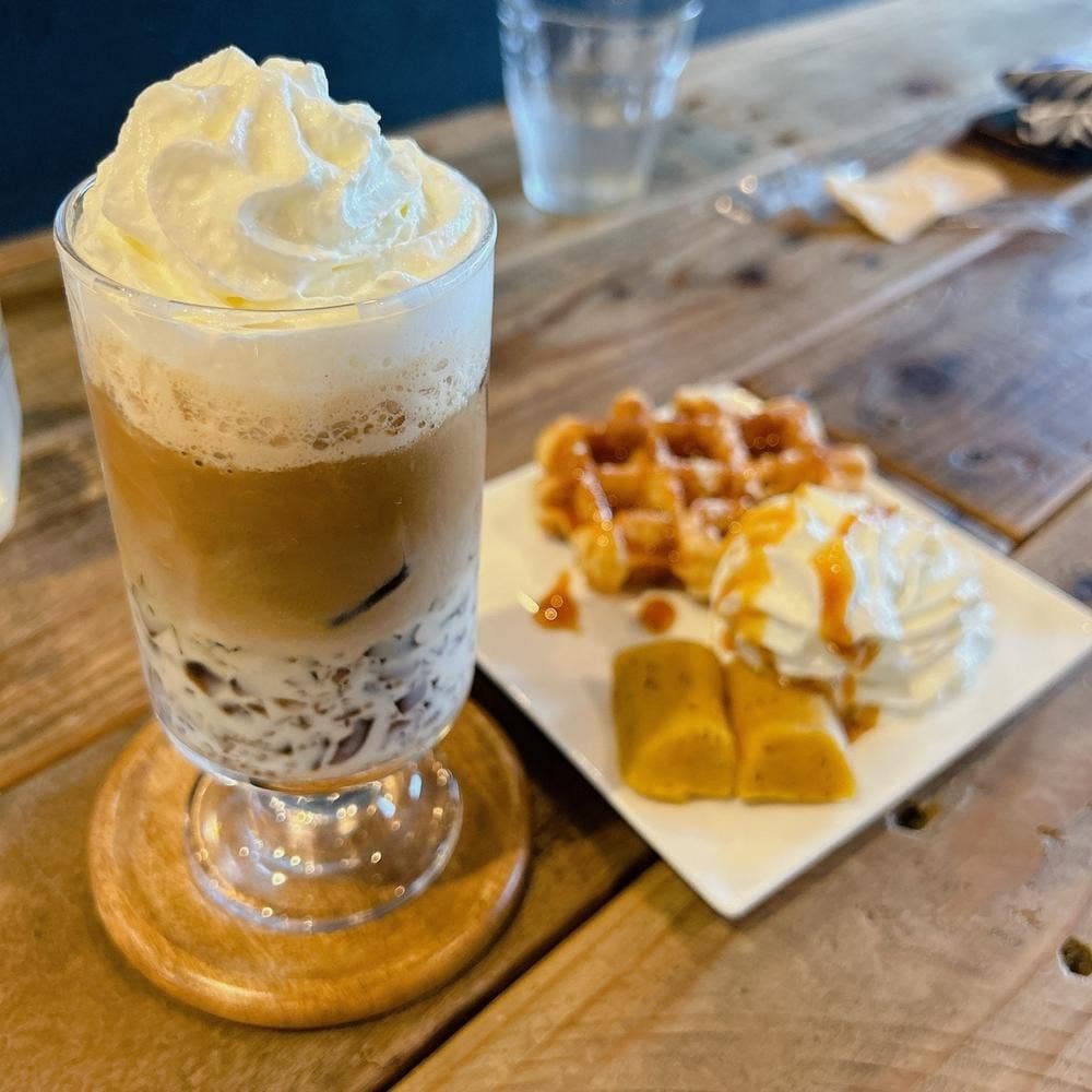 cafe crescent
