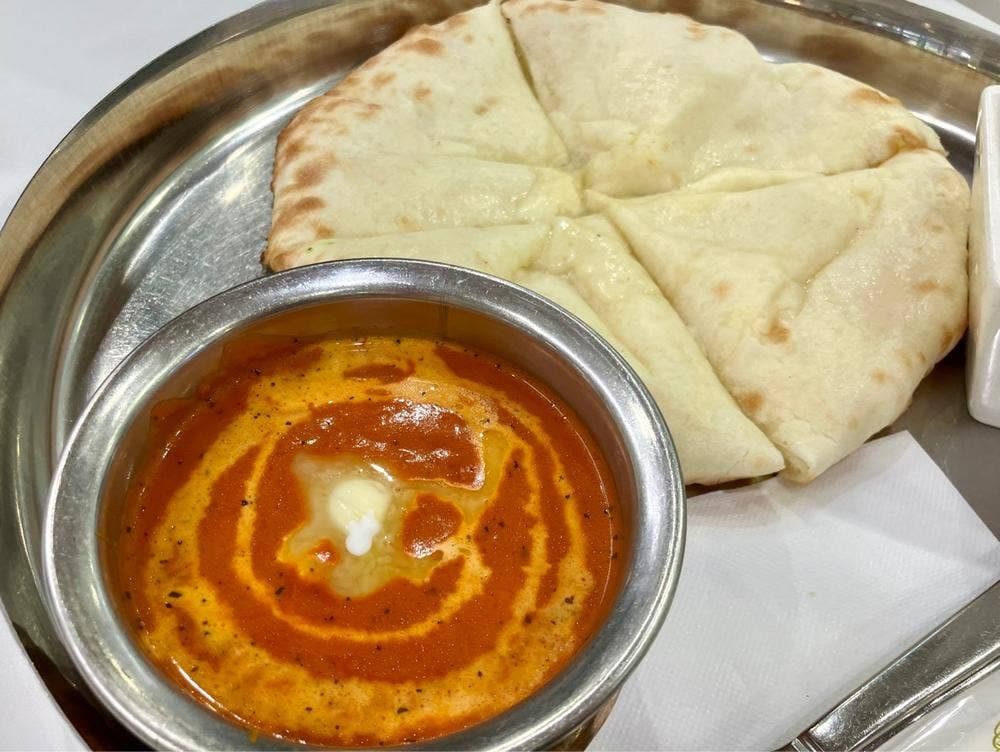 ビスヌ トリアスモール店