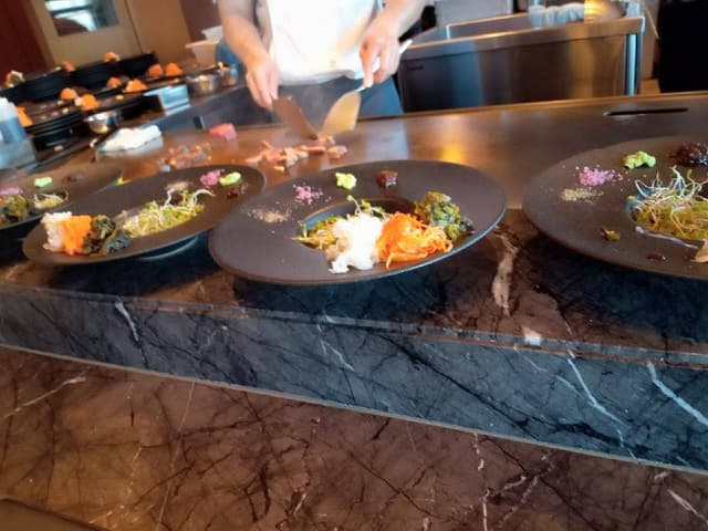 鉄板焼き 摩天楼 - サブ画像1