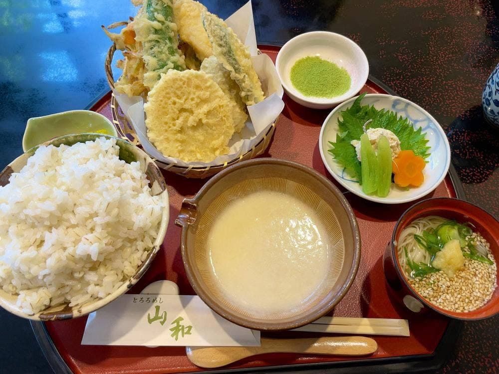 とろろめし山和