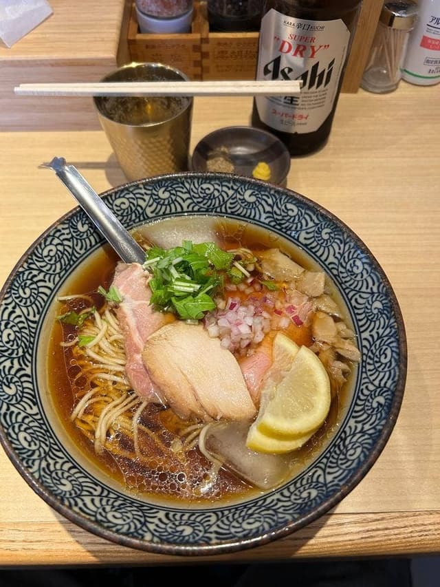地鶏と金目鯛 中華そば 鶯 - サブ画像1