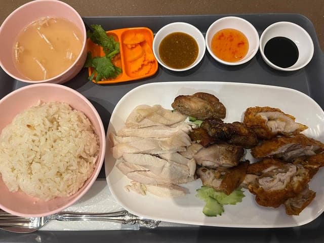 CHICKEN RICE CLUB - サブ画像1