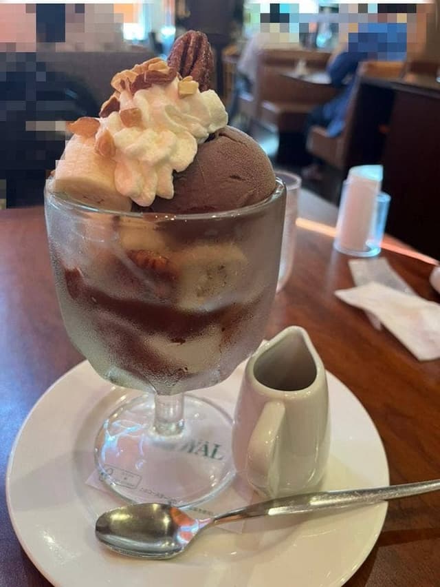 ロイヤルホスト 八丁堀店 - サブ画像1