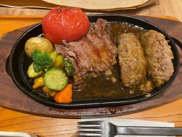 いしがまやハンバーグ イオンレイクタウンmori店 - サブ画像1