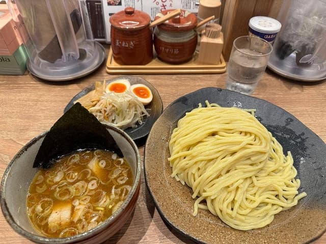 つけ麺屋やすべえ 田町店 - サブ画像3