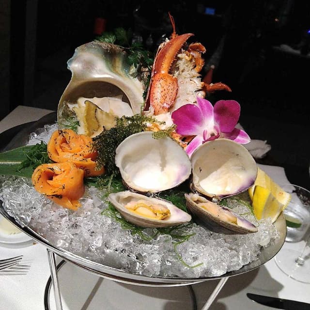 キングダム ハレクラニ沖縄 - サブ画像1