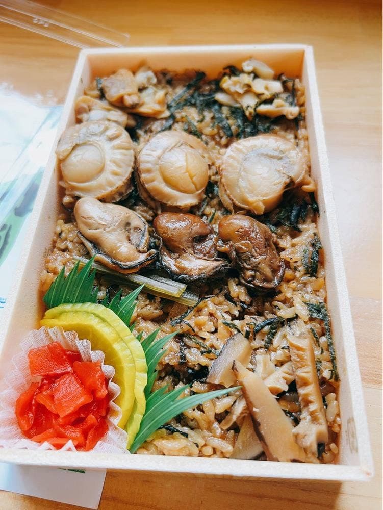 厚岸駅前 氏家待合所