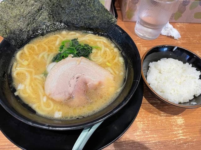 横浜家系ラーメン 代々木商店 - サブ画像3