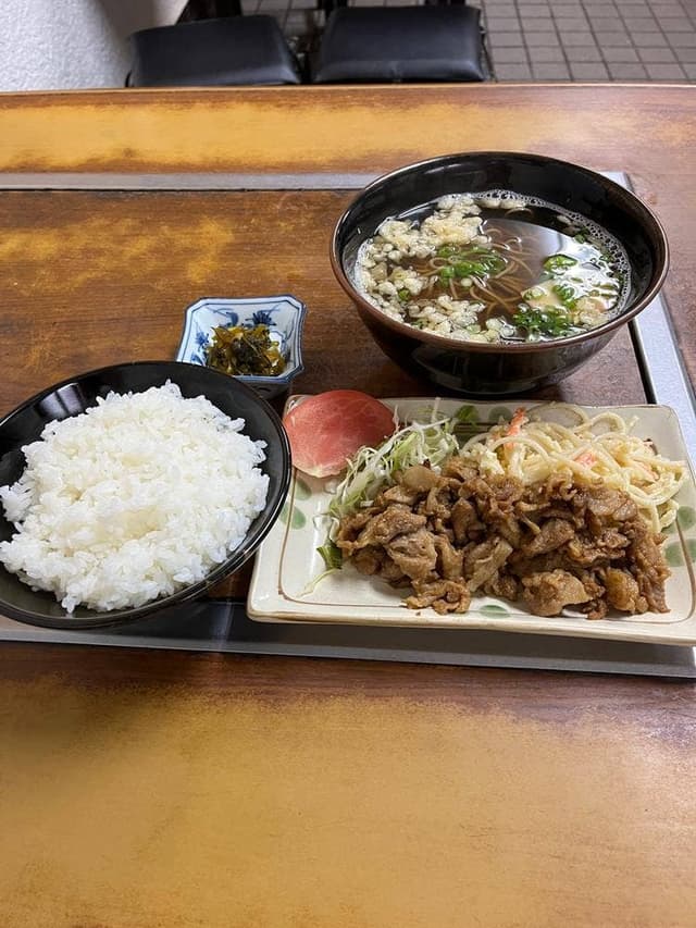 手打ちうどん 八え里 - サブ画像1