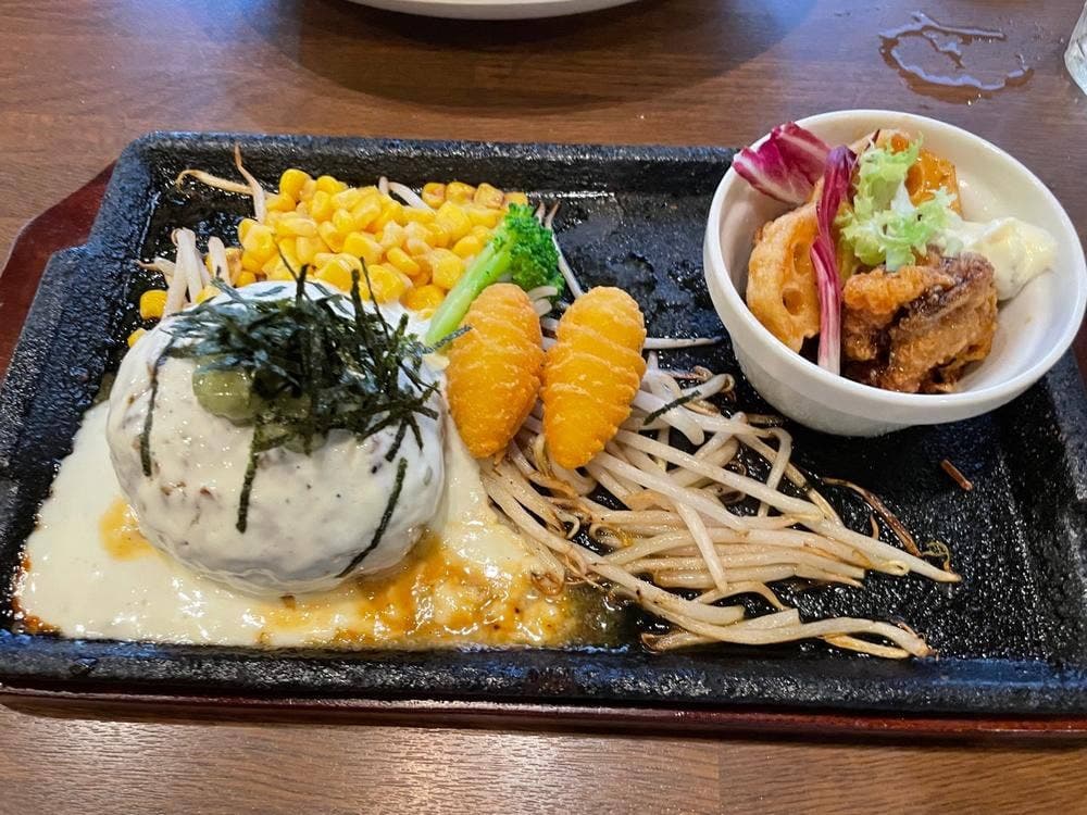 ハンバーグとくらくらplus