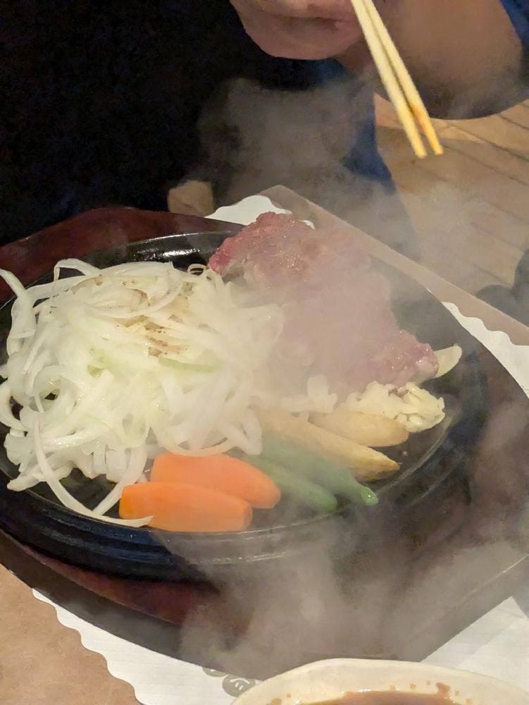 焼肉・ステーキ みーとがぁでん 箕面小野原店