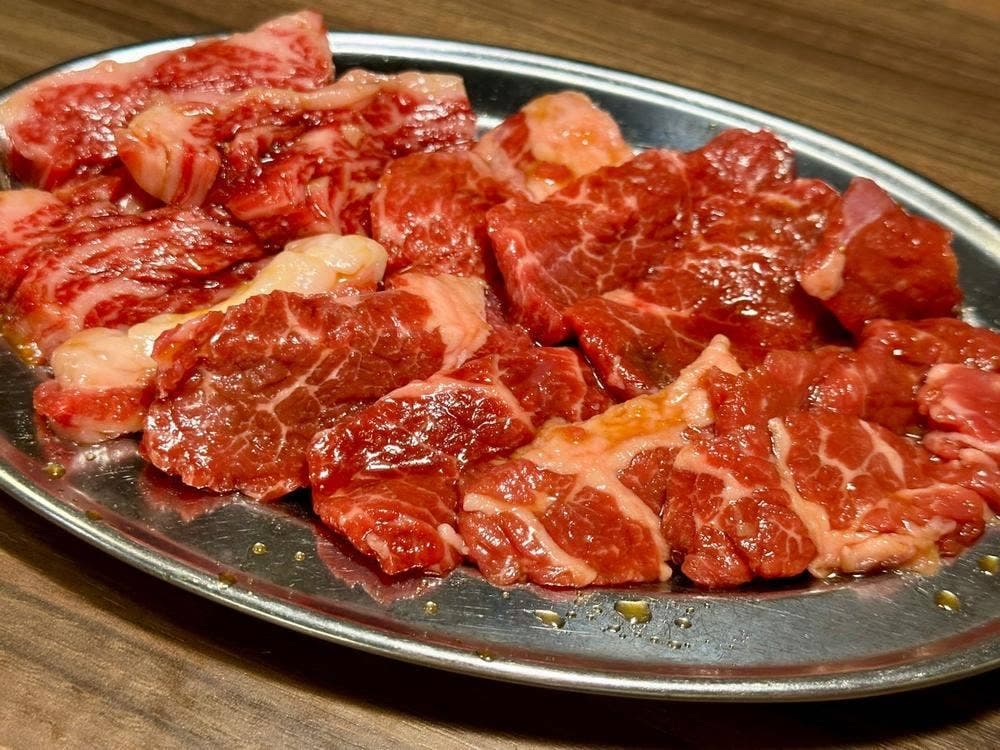 焼肉とホルモン居酒屋 もぢょい。