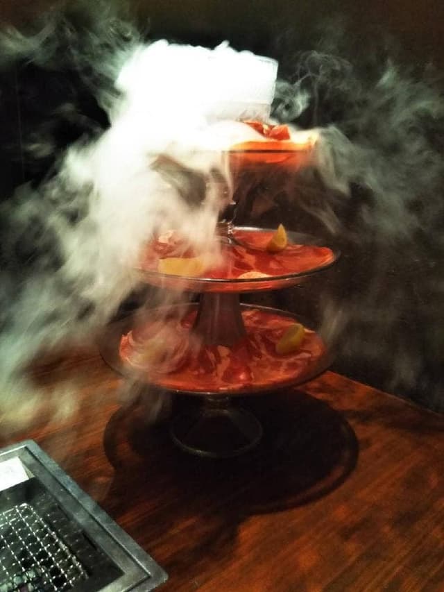 焔立つ肉寿司と牛タンタワー 肉処 双葉 三宮 - サブ画像3