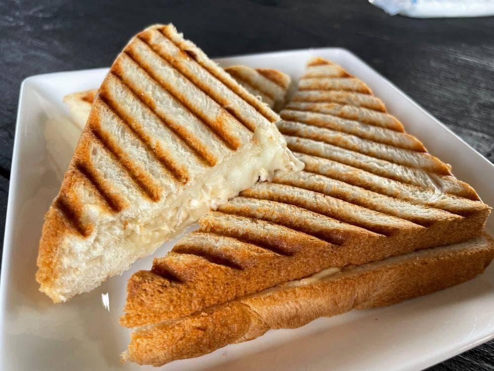 EAGLE POINT GOLF CLUB CAFE NO.10