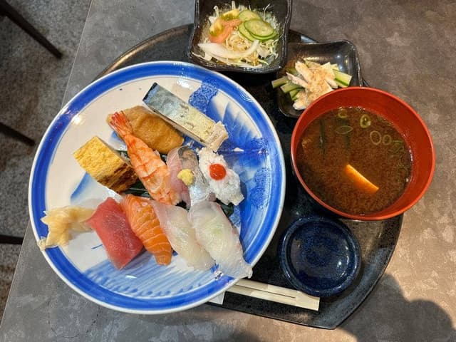 くれよん食堂 - サブ画像1