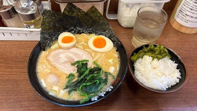 横浜家系ラーメン 極味家 高円寺店 - サブ画像1