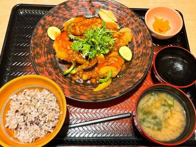 大戸屋ごはん処 新宿センタービル店 - サブ画像1