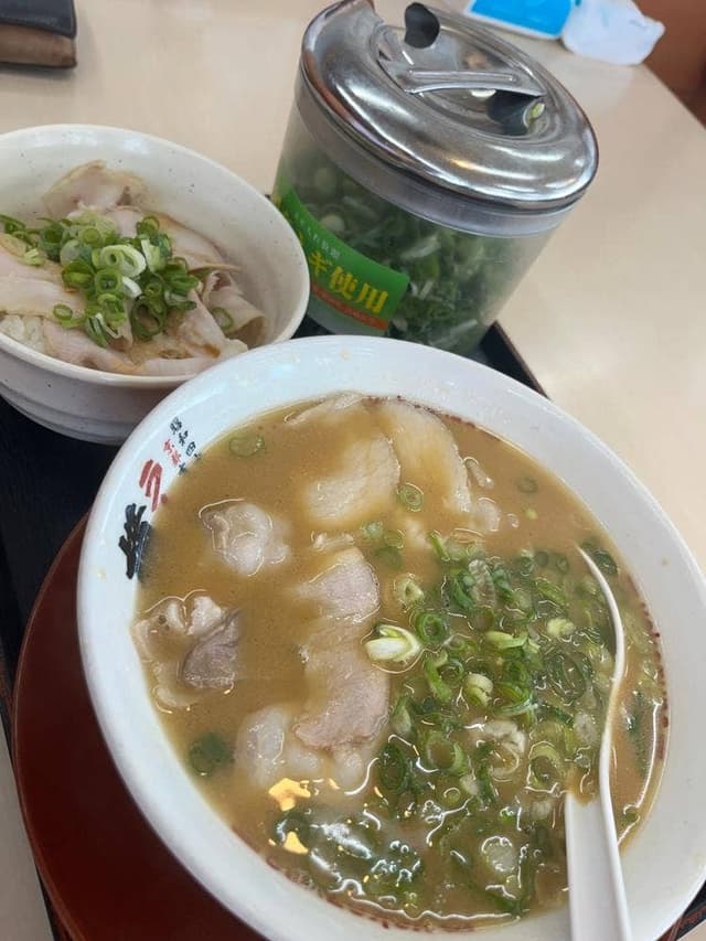 ラーメン横綱 枚方店 - サブ画像1