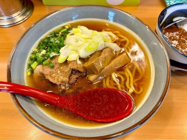 ラーメンとカレーの店 たまや - サブ画像1