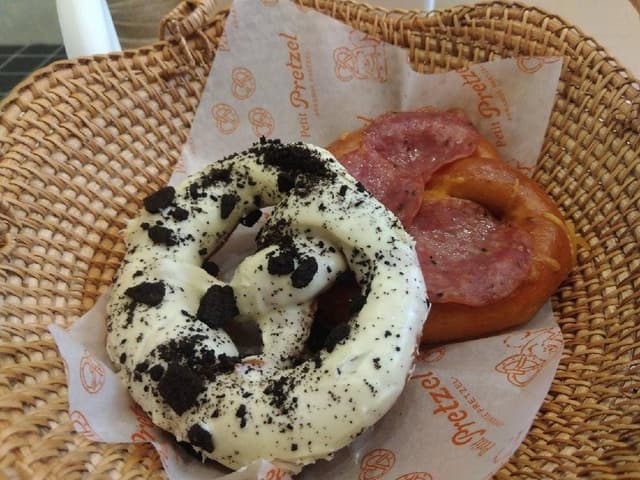 Petit Pretzel 中崎町店 - サブ画像1