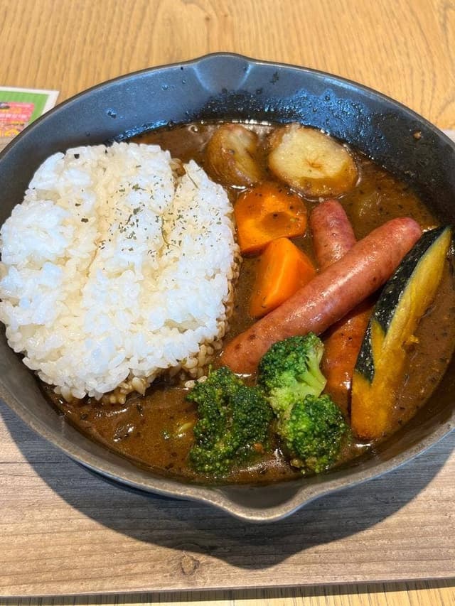スキレットカレーこな雪とんとん 道と川の駅 花ロードえにわ - サブ画像2