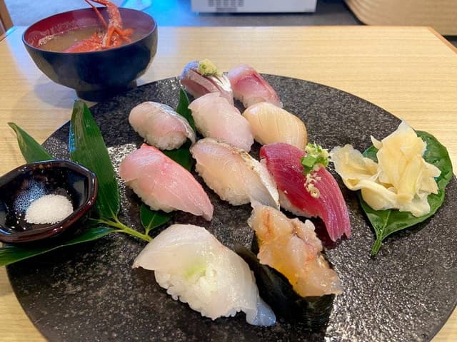 鶴鮨 - サブ画像3