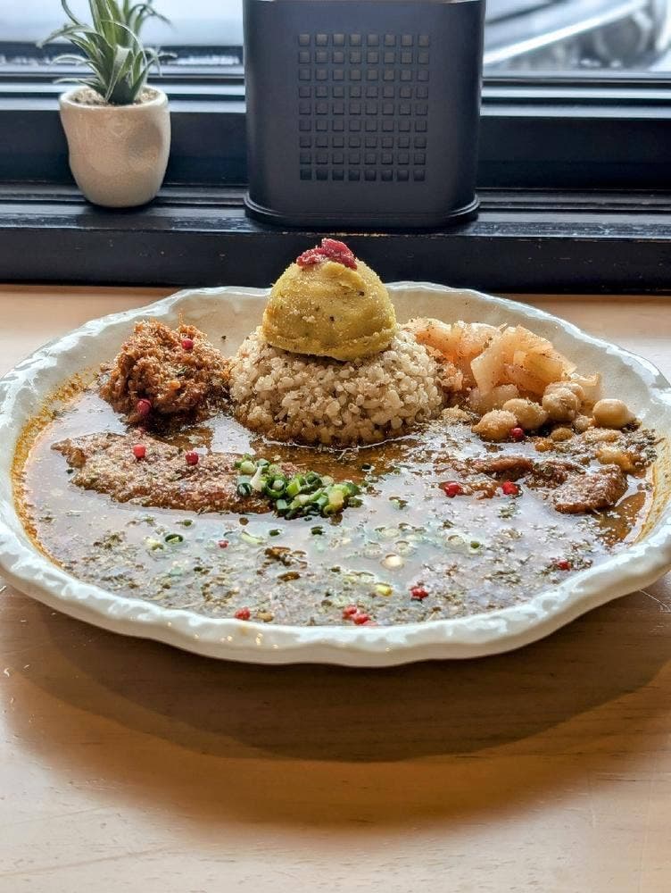 スパイスカレー Roo